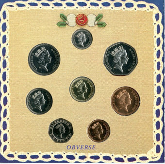 Picture of Elizabeth II, 1990 Royal Mint Brilliant Unc Mint Set