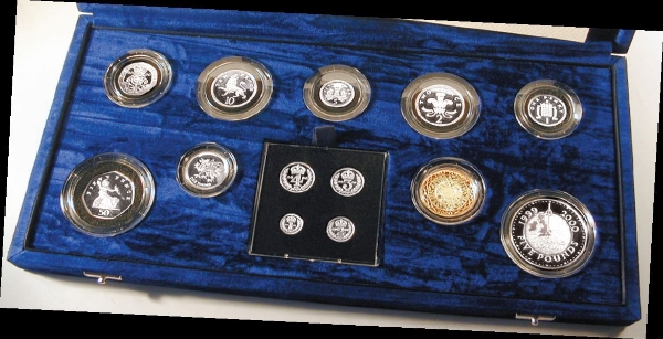 Picture of Elizabeth II, 2000 Royal Mint Silver Proof Set
