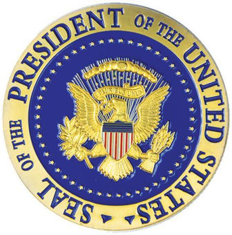 Trump_2018_presidential_medal_rev